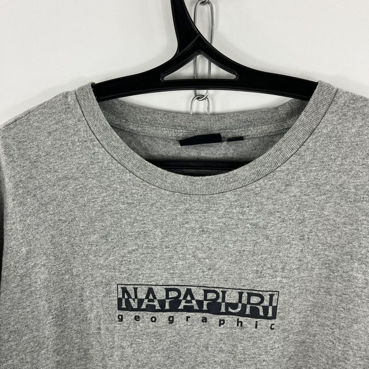 Napapijri Napapijri T-Shirt Grey Centre Logo Size M Relaxed Fit Size US M / EU 48-50 / 2 - 4 Thumbnail