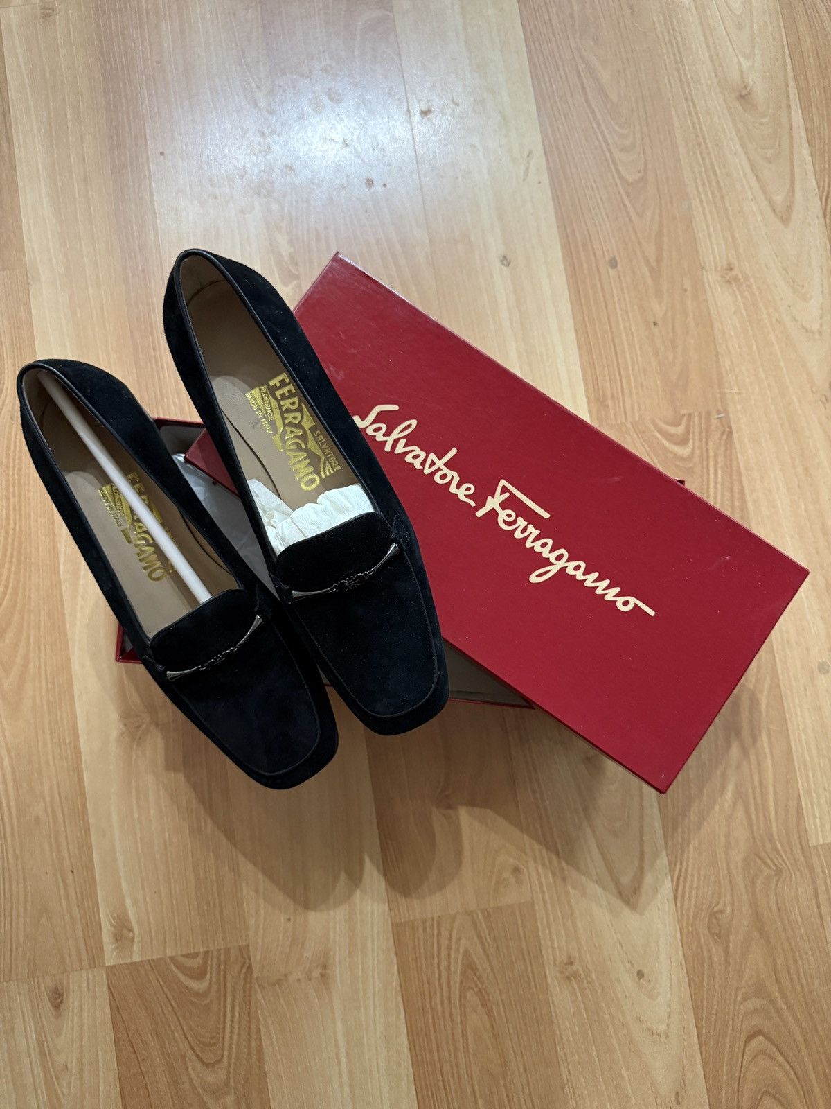Salvatore Ferragamo Salvatore Ferragamo suede loafers in black with box Size US 6.5 / IT 36.5 - 2 Thumbnail