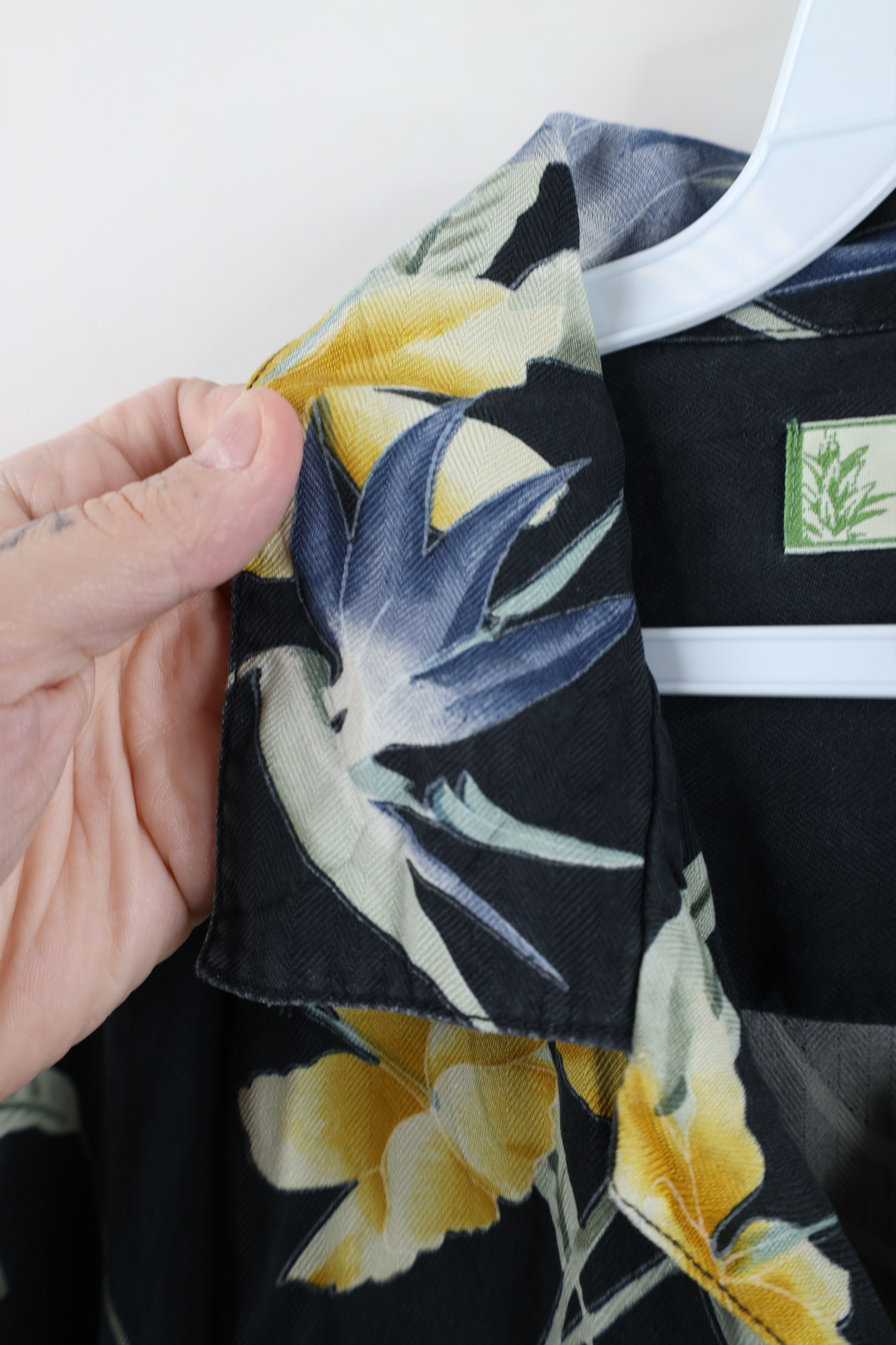 Tommy Bahama × Vintage Vintage 90s Tommy Bahama Hawaii Flower Silk Button Shirt Size US M / EU 48-50 / 2 - 9 Thumbnail