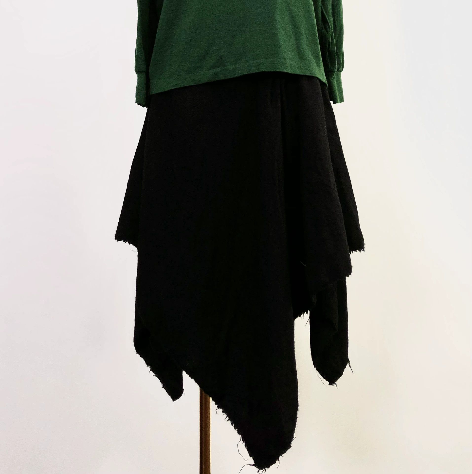 Comme des Garcons CDG 04SS Abstract Excellence Shrunken Wool Deformed Skirt S Size 26" / US 2 / IT 38 - 2 Thumbnail