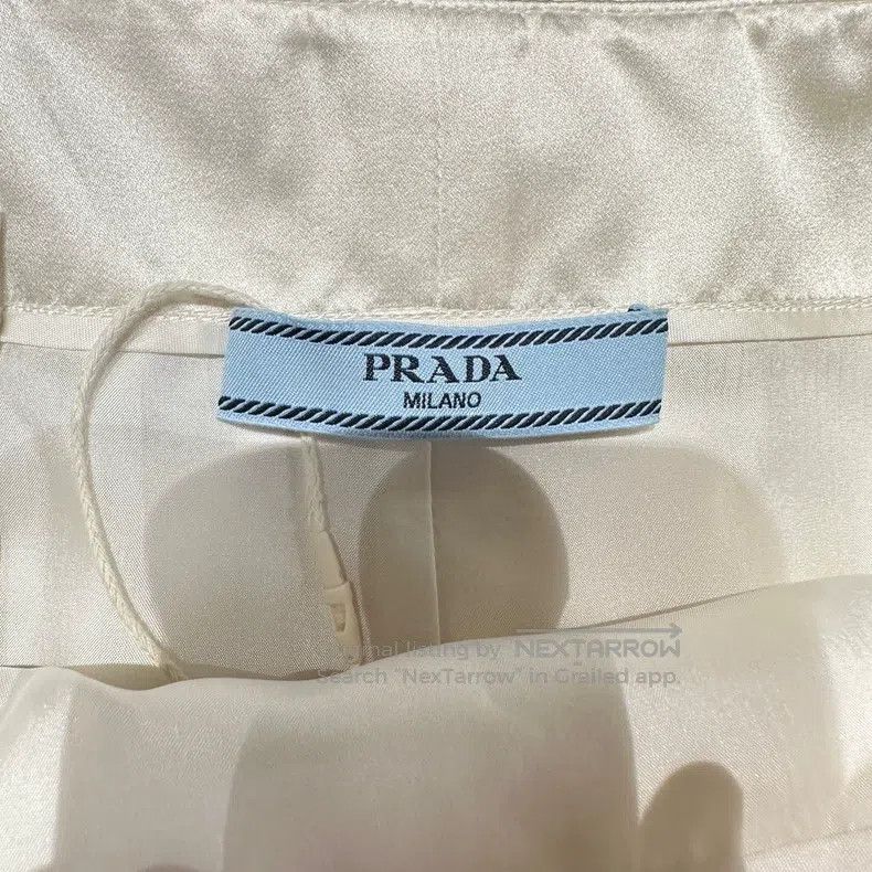 Prada Prada Triangle flower skirt Size 26" / US 2 / IT 38 - 3 Thumbnail