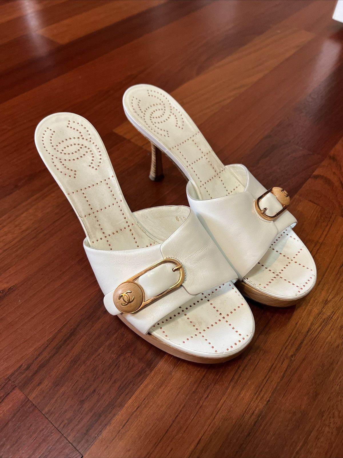 Vintage Chanel Wood Sole Heel White Gold Accents 38.5 Wmns