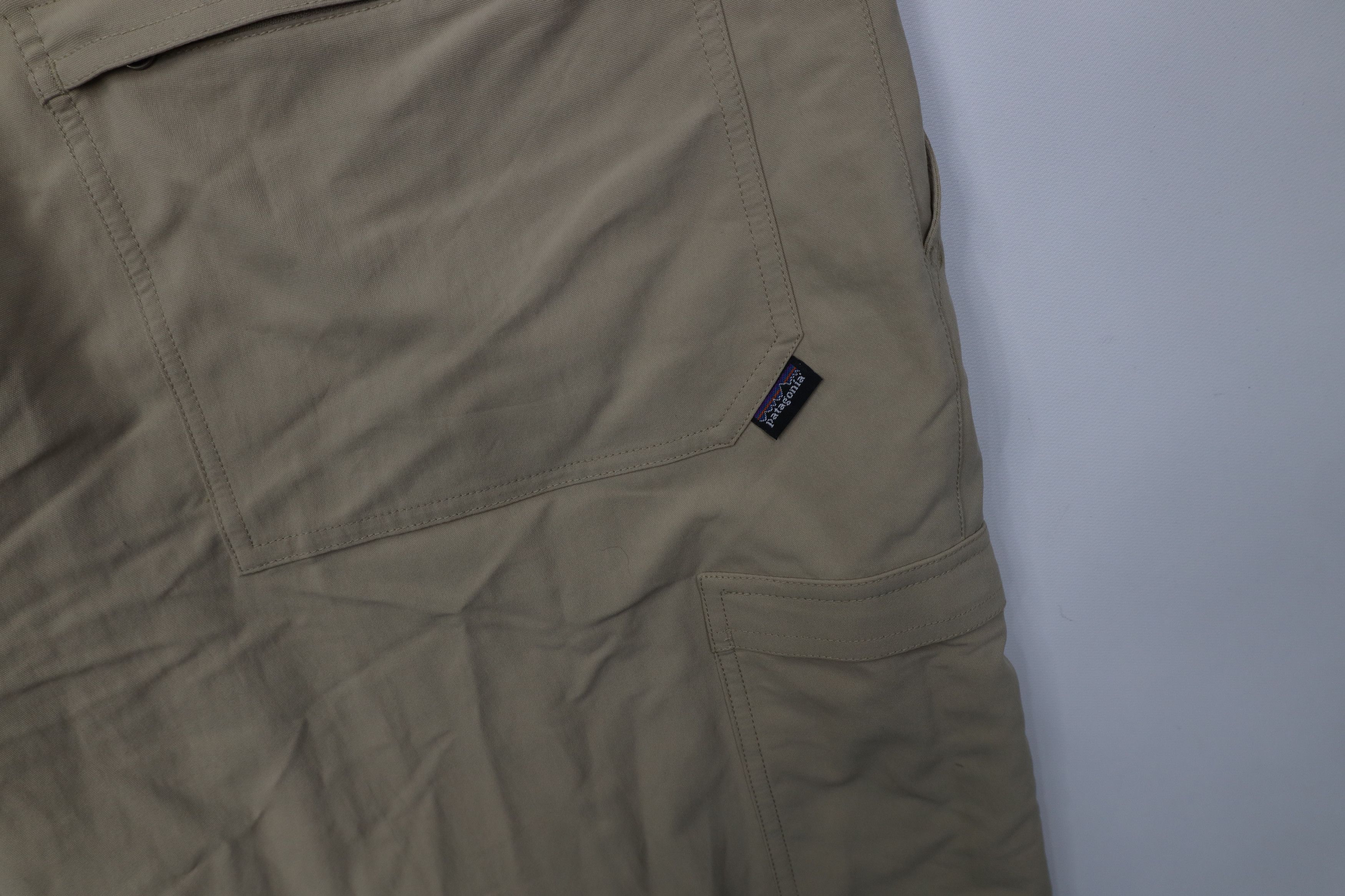 Patagonia Vintage Patagonia Spell Out Wide Leg Cargo Pants Beige Size US 38 / EU 54 - 16 Thumbnail