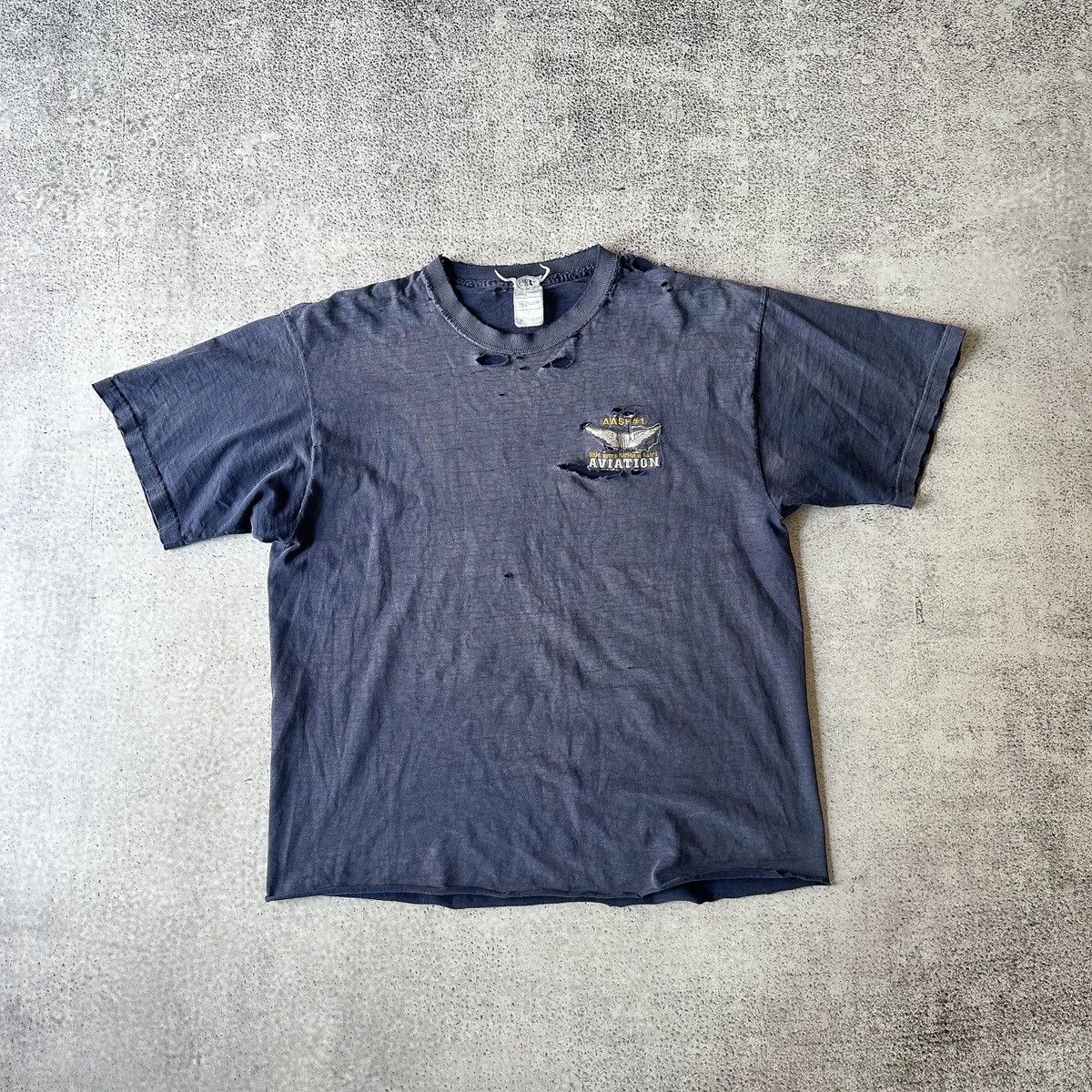 Vintage THRASHED Sunfaded Aviation T-Shirt Size US L / EU 52-54 / 3 - 1 Thumbnail