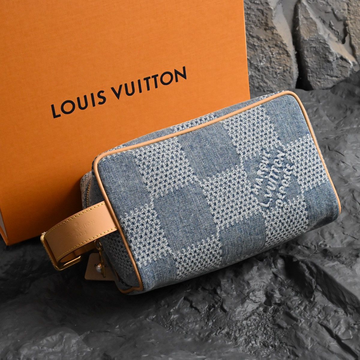 Louis Vuitton☆Trousse de toilette Dopp Kit Dopp Kit Toilet Pouch Damier Graphite Canvas - Men - Travel