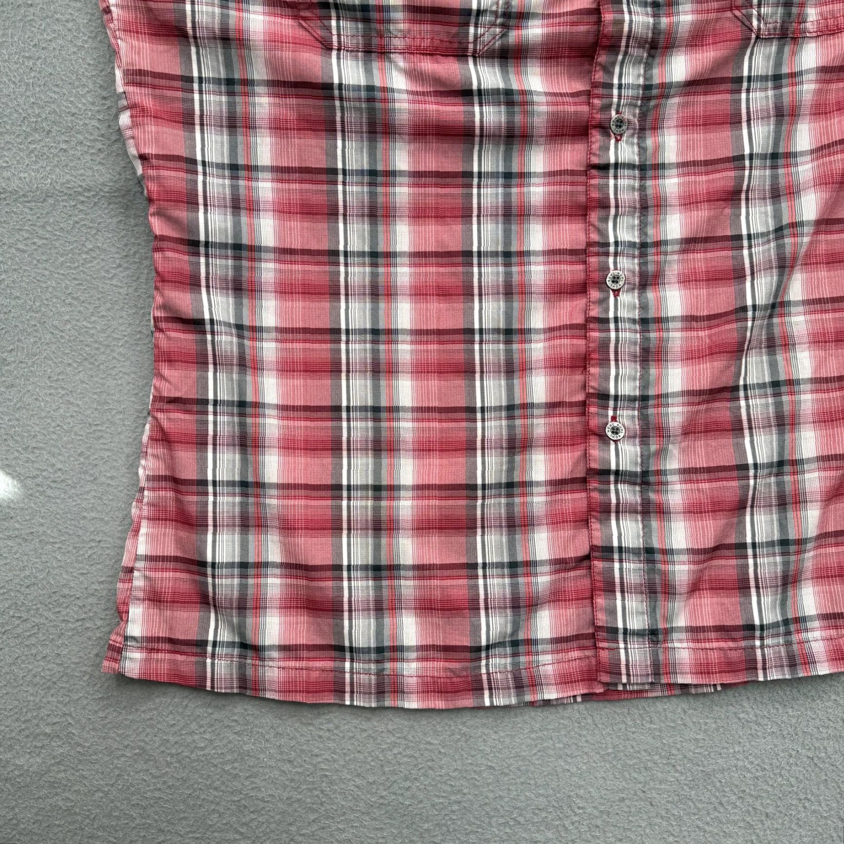 Vintage KÜHL Eluxur Shirt Mens L Red Plaid Short Sleeve Button Front Outdoor Hiking Size US L / EU 52-54 / 3 - 7 Thumbnail