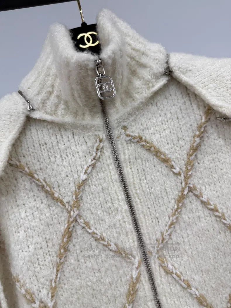 Chanel Chanel Ski series white diamond plaid cashmere jacket Size XXS / US 00 / IT 34 - 2 Thumbnail