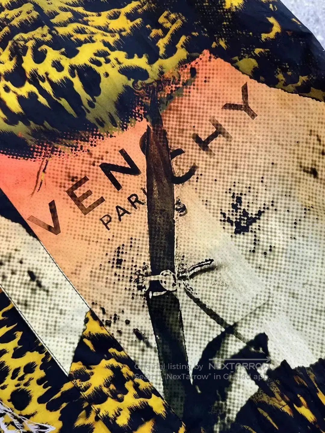 Givenchy Givenchy Boxy Print Cotton Short-Sleeve Shirt. Size US XXS / EU 40 - 2 Thumbnail