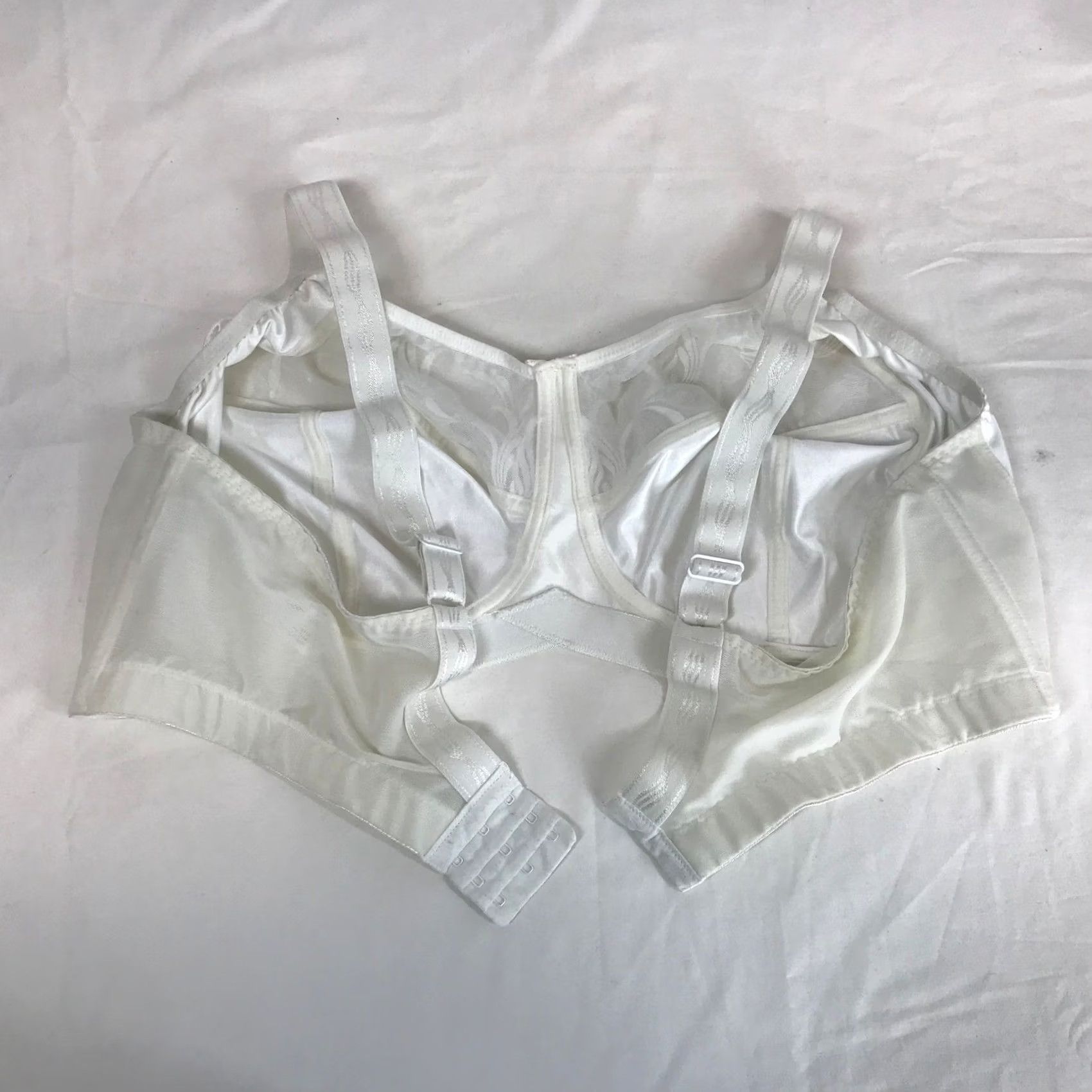 Vintage Elomi Cate Bra 44F White Floral Embroidery Full Coverage Underwire Size ONE SIZE - 4 Thumbnail