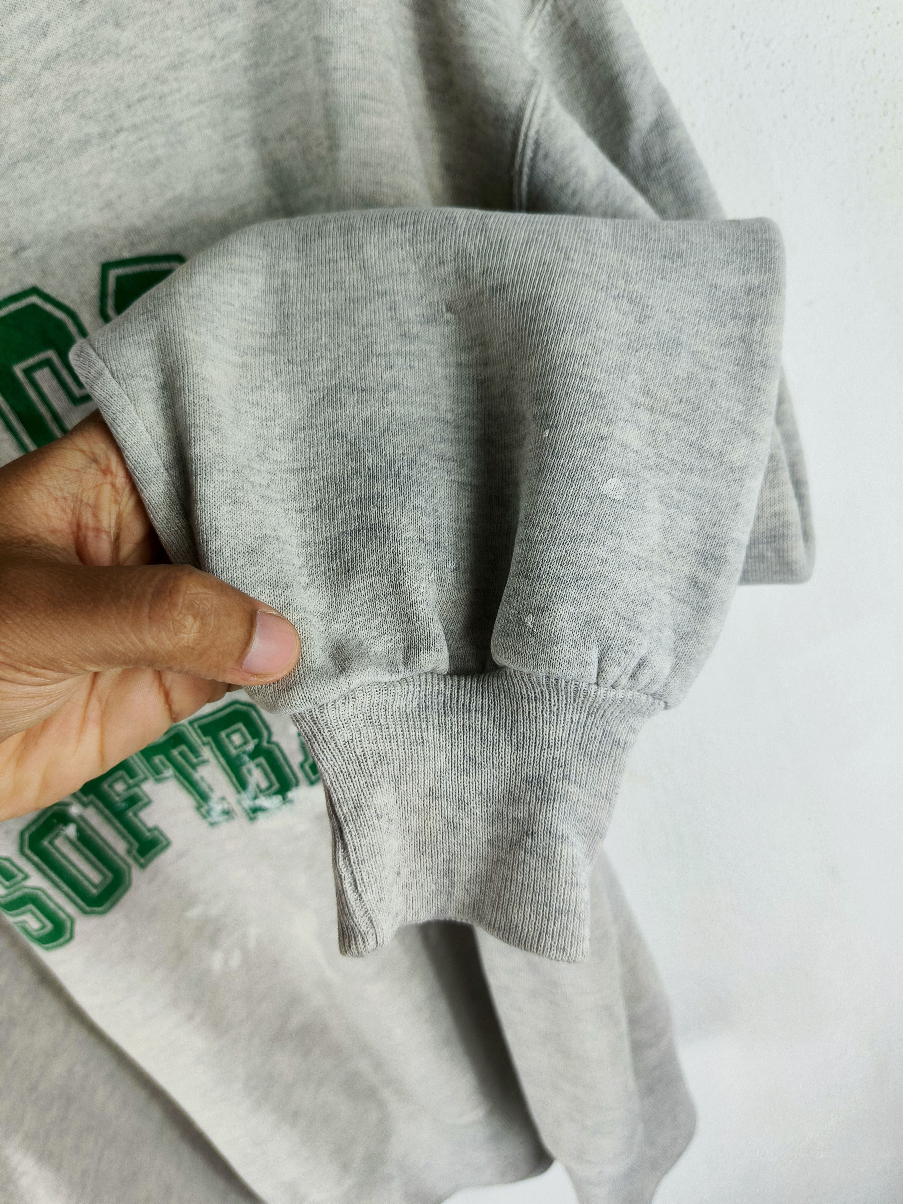 Vintage Vintage Russell Oregon Softball sweatshirt Size US L / EU 52-54 / 3 - 7 Thumbnail