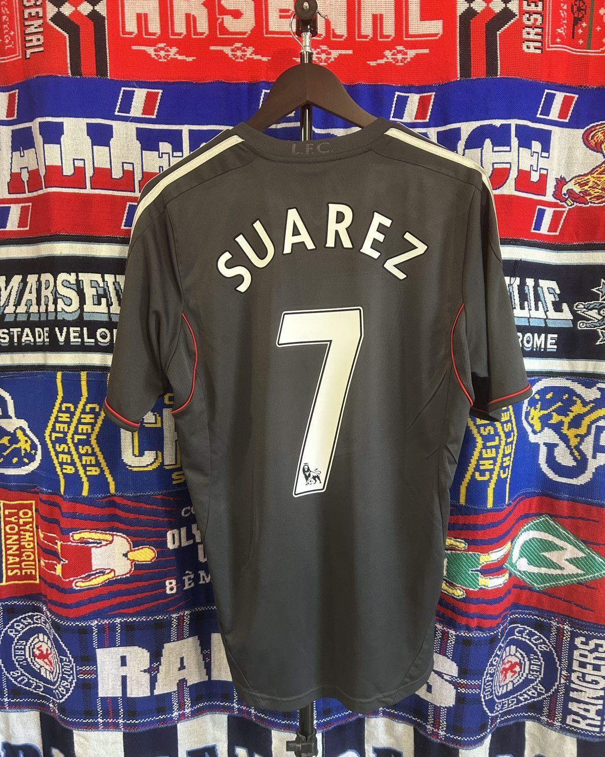Adidas Liverpool 2011-2012 Luis Suarez shier Size US M / EU 48-50 / 2 - 7 Thumbnail