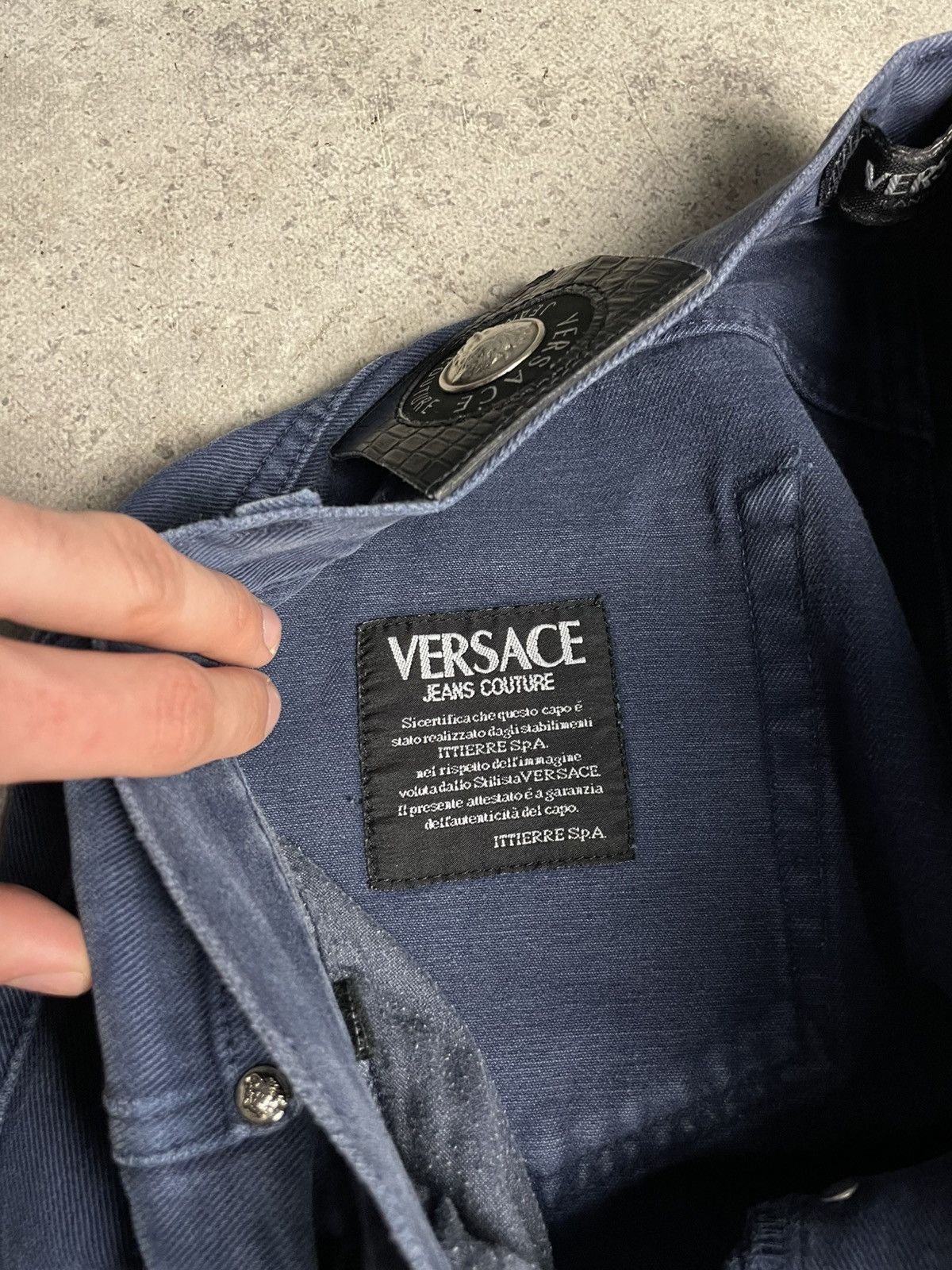 Versace Jeans Couture Vintage Versace Jeans Signature Made in Italy 90s Denim Size US 38 / EU 54 - 19 Thumbnail