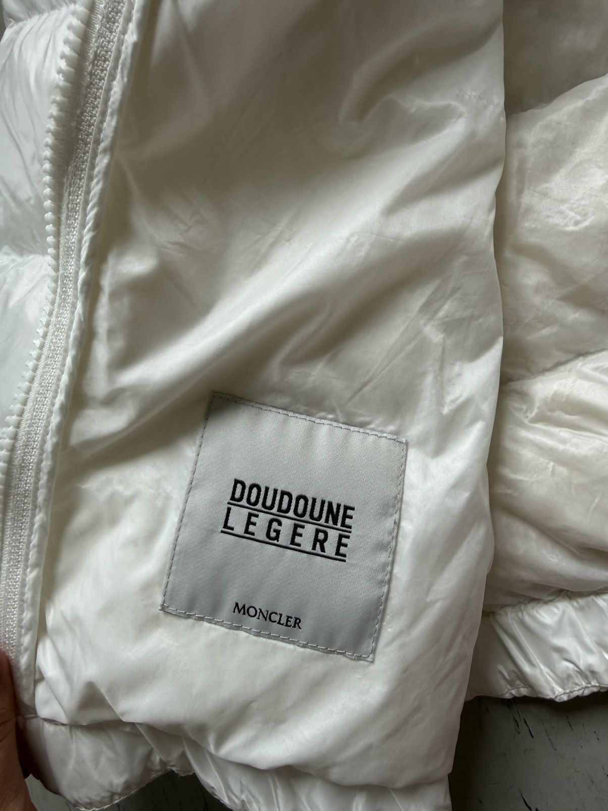 Moncler MONCLER Willm white hooded quilted down puffer jacket Size US S / EU 44-46 / 1 - 7 Thumbnail