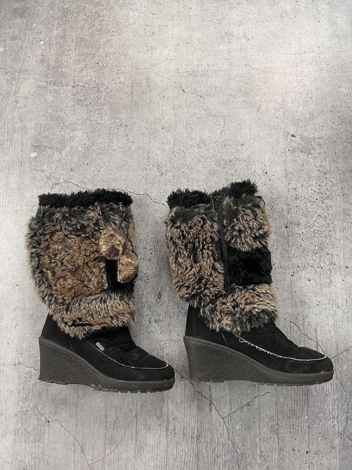 Moon Boot Mink Snow Boots High Boots Yeti Fur Boots Suede Rare Size 40 Size US 8.5 / IT 38.5 - 2 Thumbnail