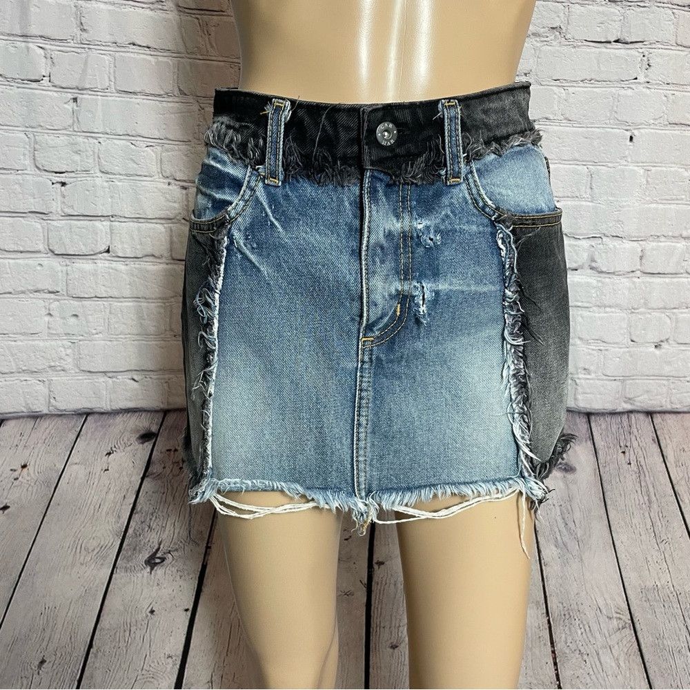 Other New Carmar Denim Two Tone Black Blue Mini Skirt Size S Size 27" / US 4 / IT 40 - 1 Thumbnail