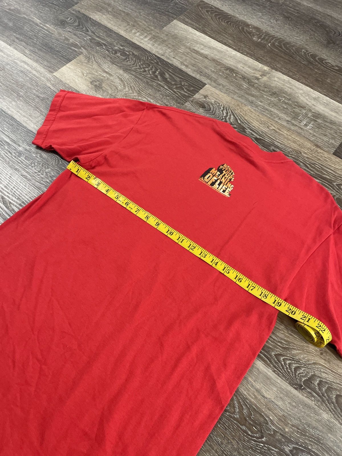 Gildan Vintage 2004 Monty Pythons the Meaning of Life Promo Tshirt Size US M / EU 48-50 / 2 - 7 Thumbnail