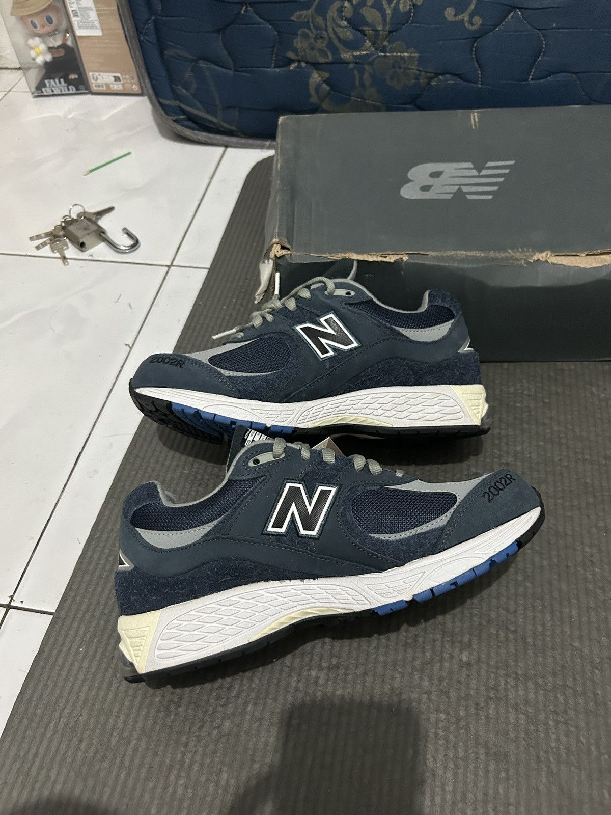 New Balance new balance 2002r invincible Size US 7 / EU 40 - 2 Thumbnail