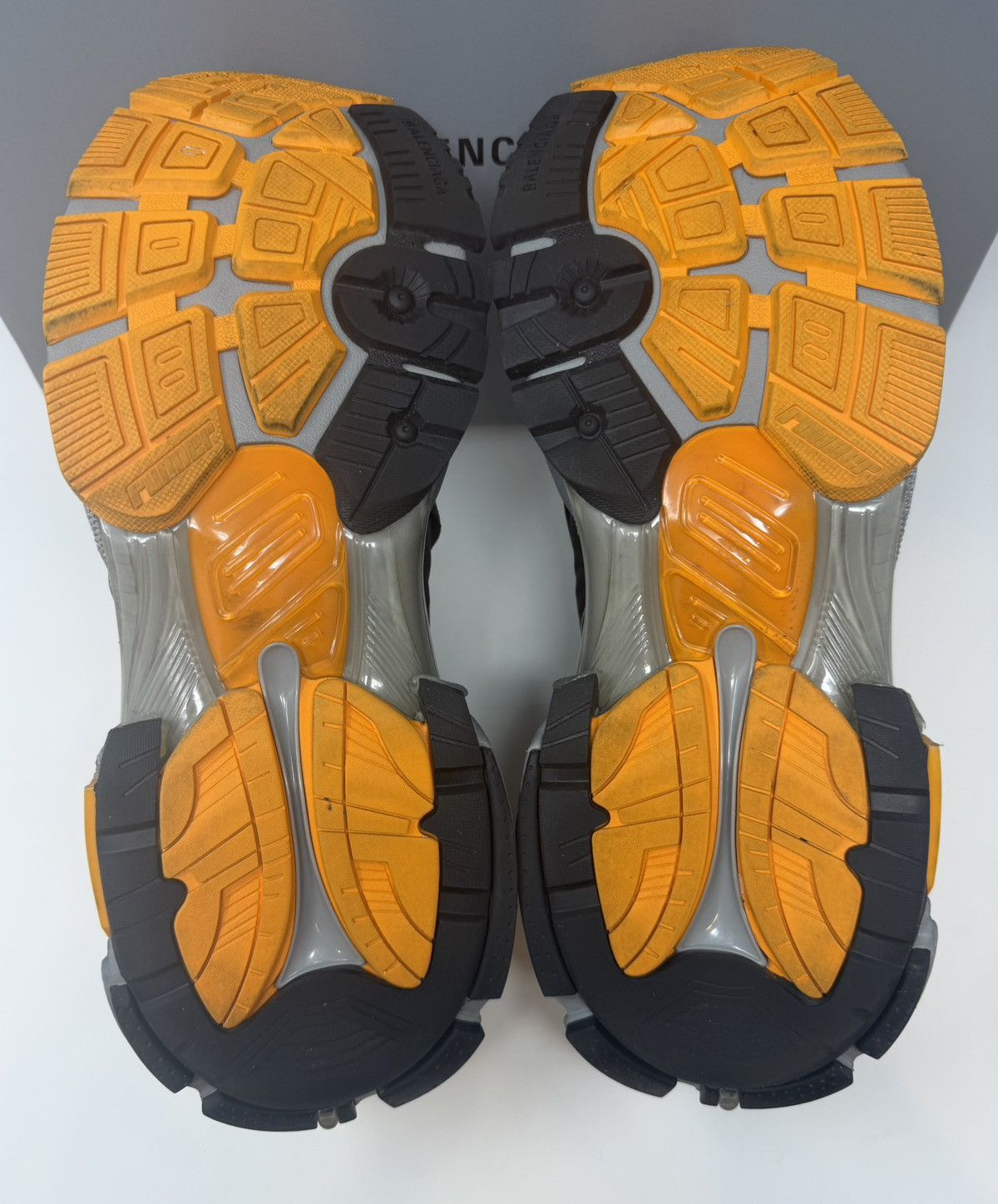 Balenciaga Balenciaga Runner Sneaker Black/Orange Size US 11 / EU 44 - 6 Thumbnail