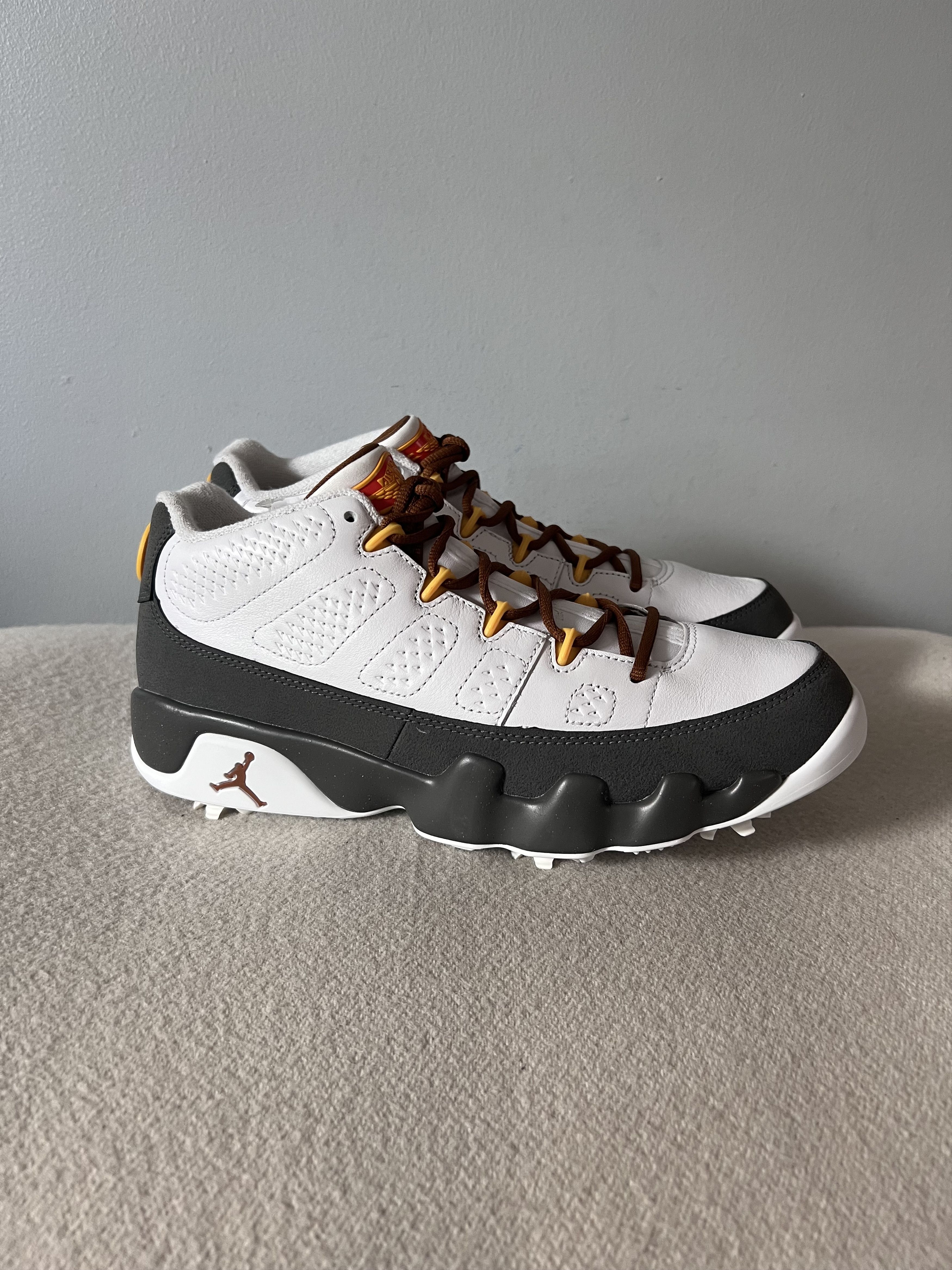 Jordan Brand Jordan 9 Low Golf US Open in White Grey Size US 9 / EU 42 - 1 Thumbnail