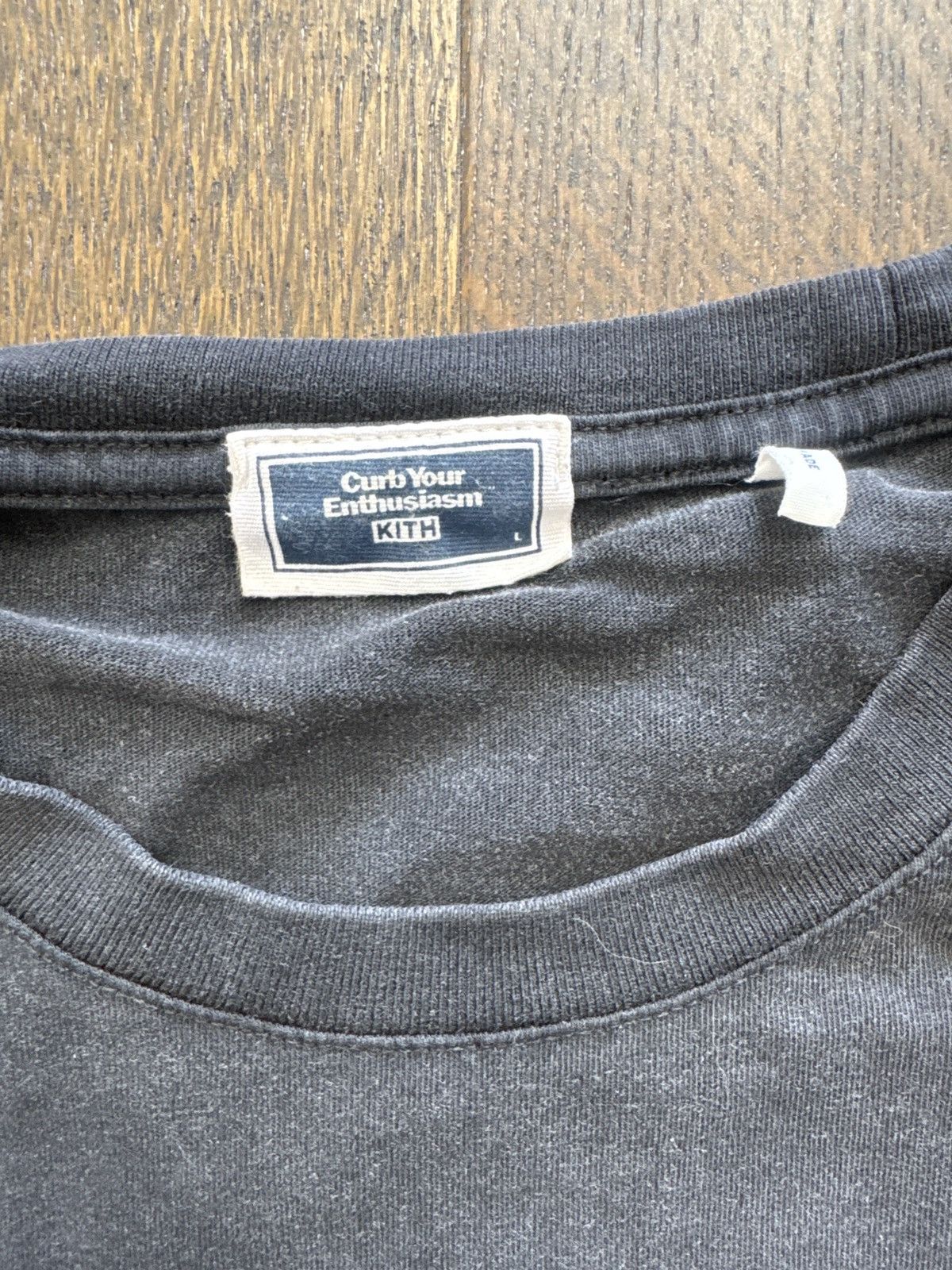 Kith Curb Your Enthusiasm Wrong Picture Vintage Tee Size US L / EU 52-54 / 3 - 4 Thumbnail