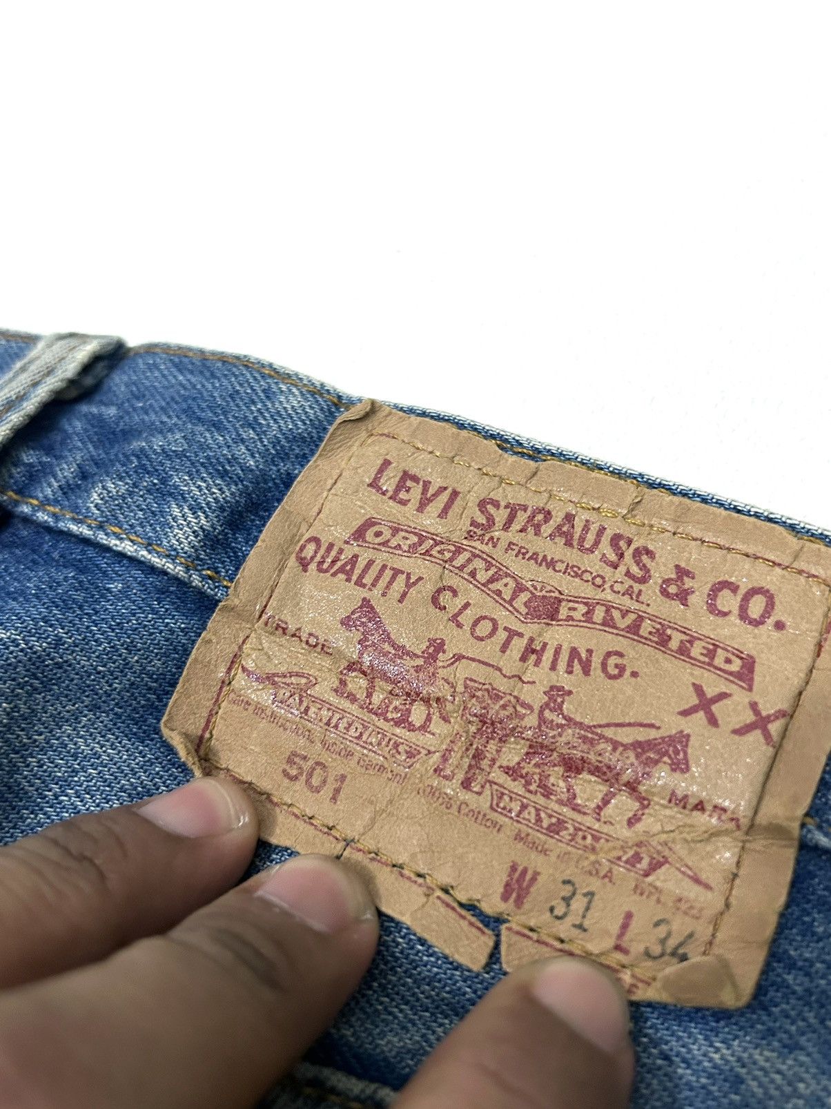 Levi's × Levi's Vintage Clothing Vintage Levis 501 xx Button 522 Distressed Jeans Size US 31 - 13 Thumbnail