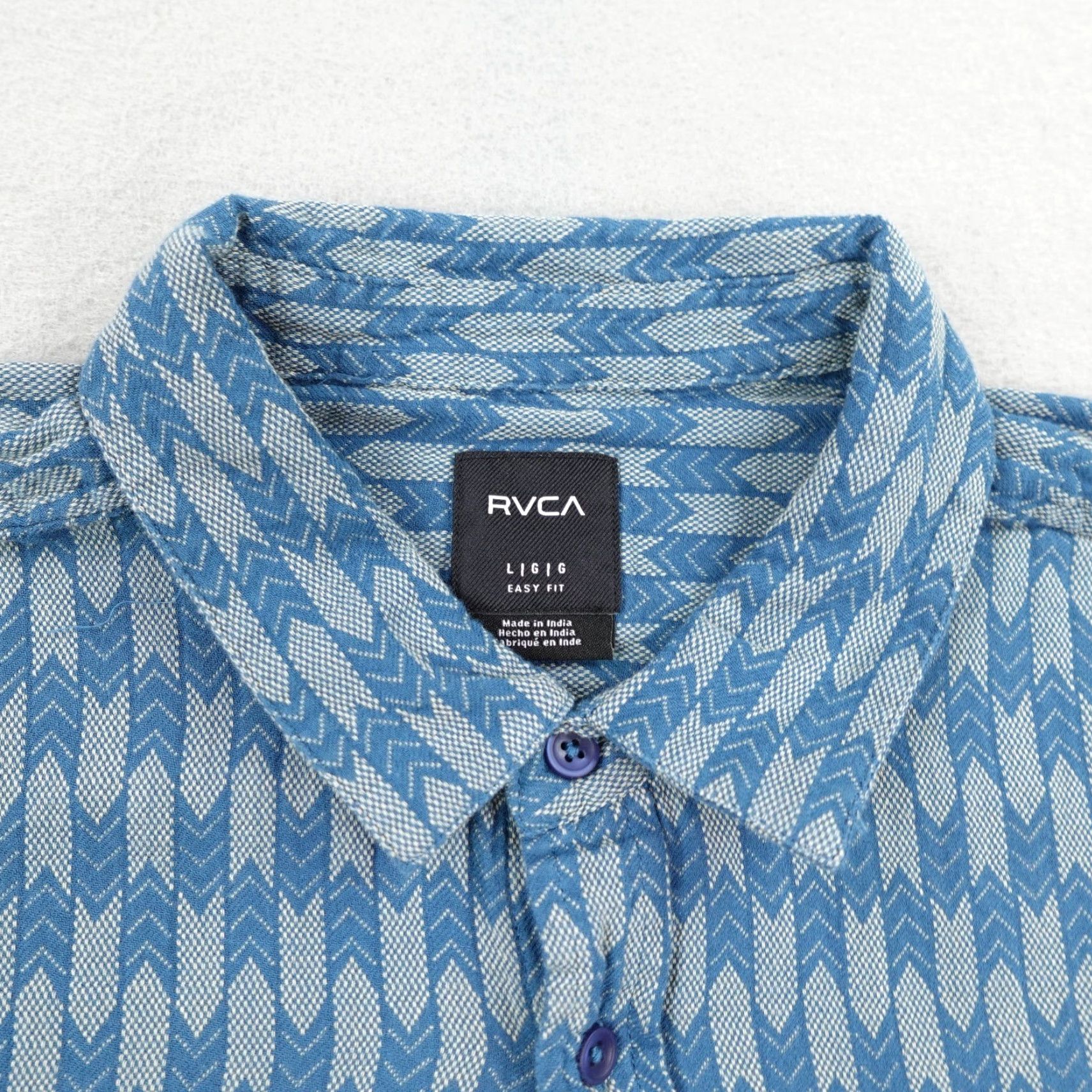 RVCA RVCA Shirt Mens Large Blue Gray Southwestern Geometric Button-Up, Short Sleeve, Cotton, Regular Fit, Beach/Skater style, Collared, Button Size US L / EU 52-54 / 3 - 2 Thumbnail