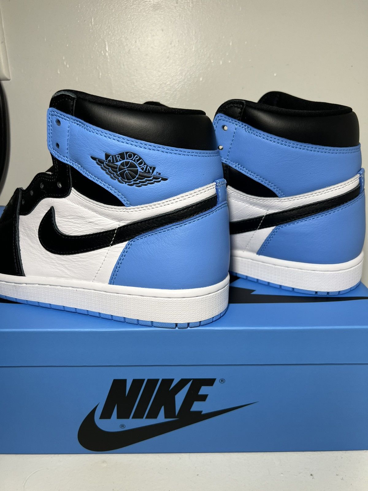 Nike Nike Air Jordan 1 Retro High OG University Blue/Black/White Size US 11.5 / EU 44-45 - 5 Thumbnail