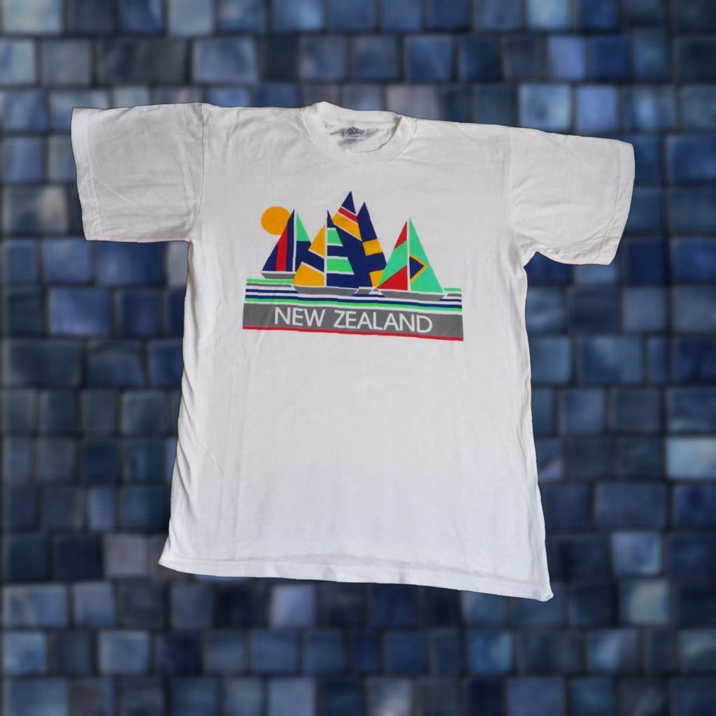 Vintage VTG 90s New Zealand Sailboat Sailing Art White Tee T-Shirt Mens L Size US L / EU 52-54 / 3 - 1 Thumbnail
