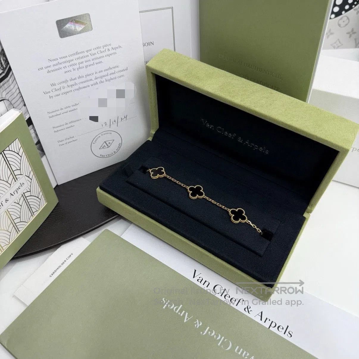 Van Cleef & Arpels Van Cleef & Arpels Black Onyx 18k Gold Bracelet. Size ONE SIZE - 2 Thumbnail