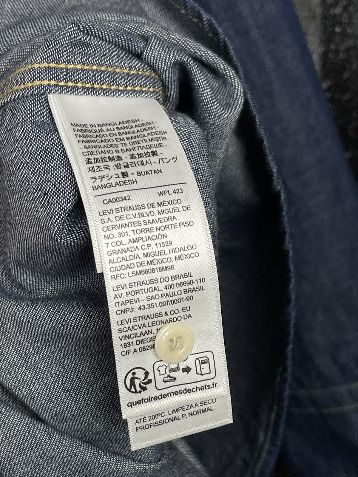 Levi's Vintage Clothing Levi’s Barstow Western Standard Denim Shirt Men’s Size M Size US M / EU 48-50 / 2 - 15 Thumbnail
