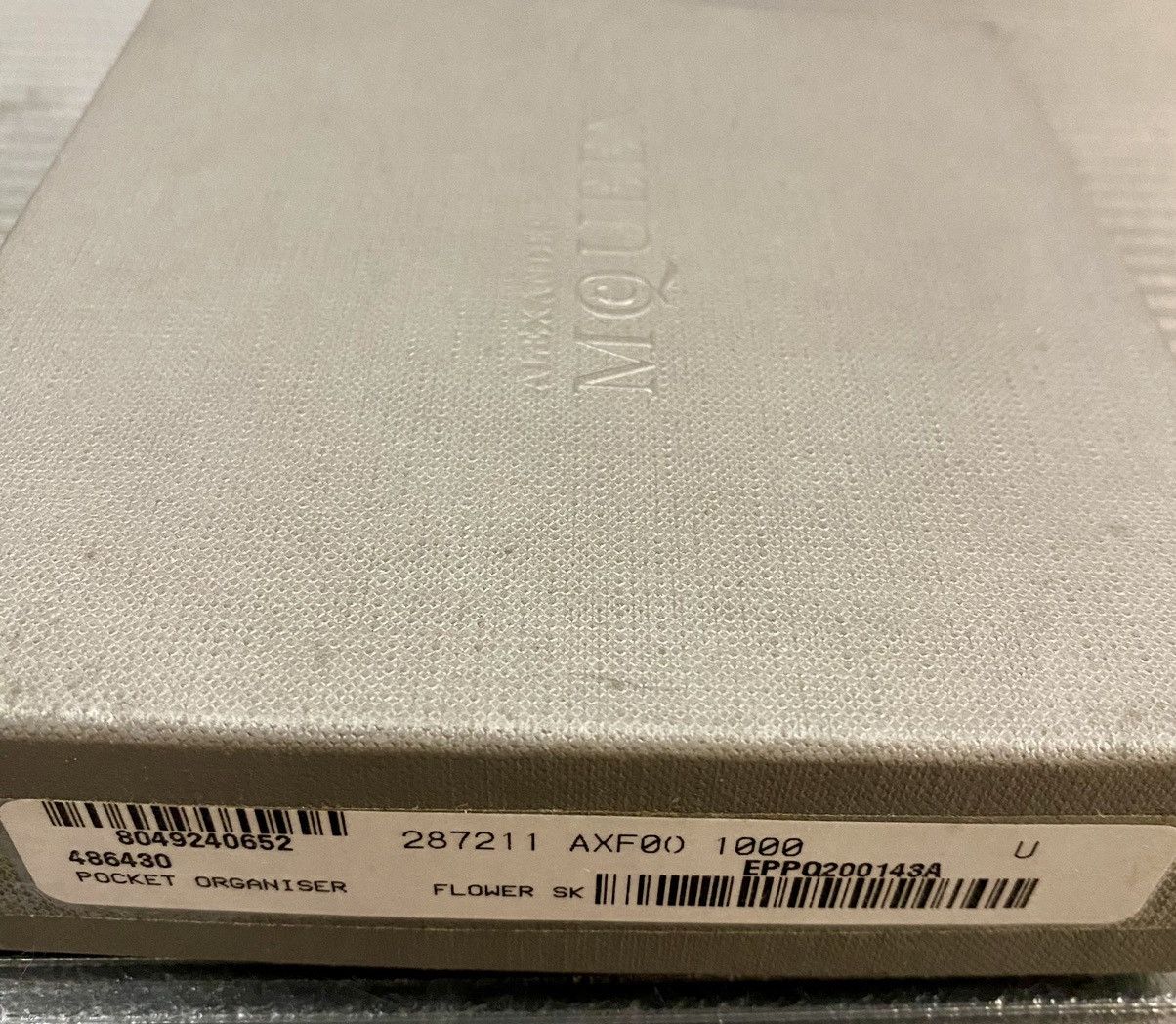 Alexander McQueen Alexander McQueen 🇮🇹 black leather skull bloom cc wallet NIB Size ONE SIZE - 13 Thumbnail