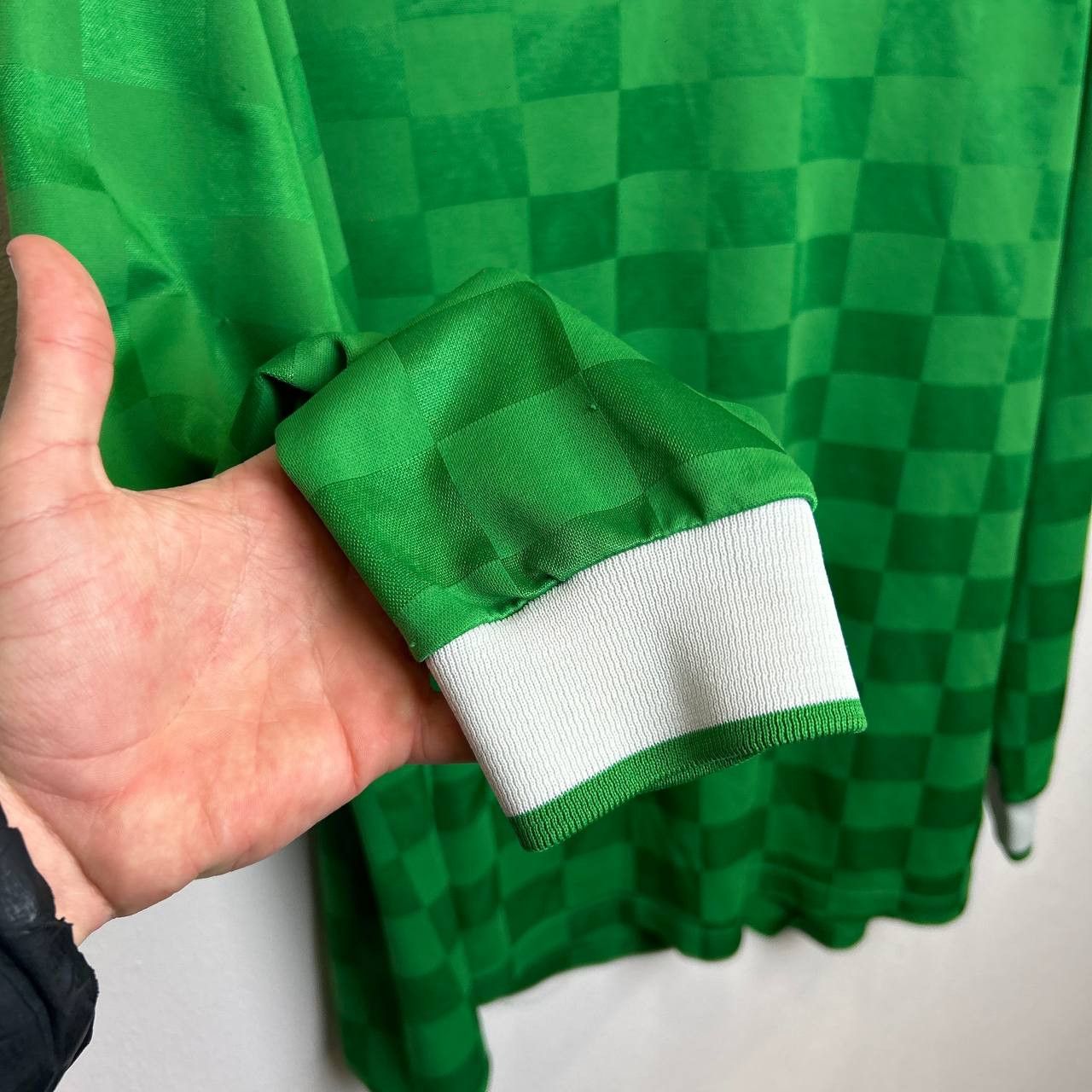 Umbro Vintage 90s Umbro basic rare soccer jersey longsleeve Size US L / EU 52-54 / 3 - 9 Thumbnail