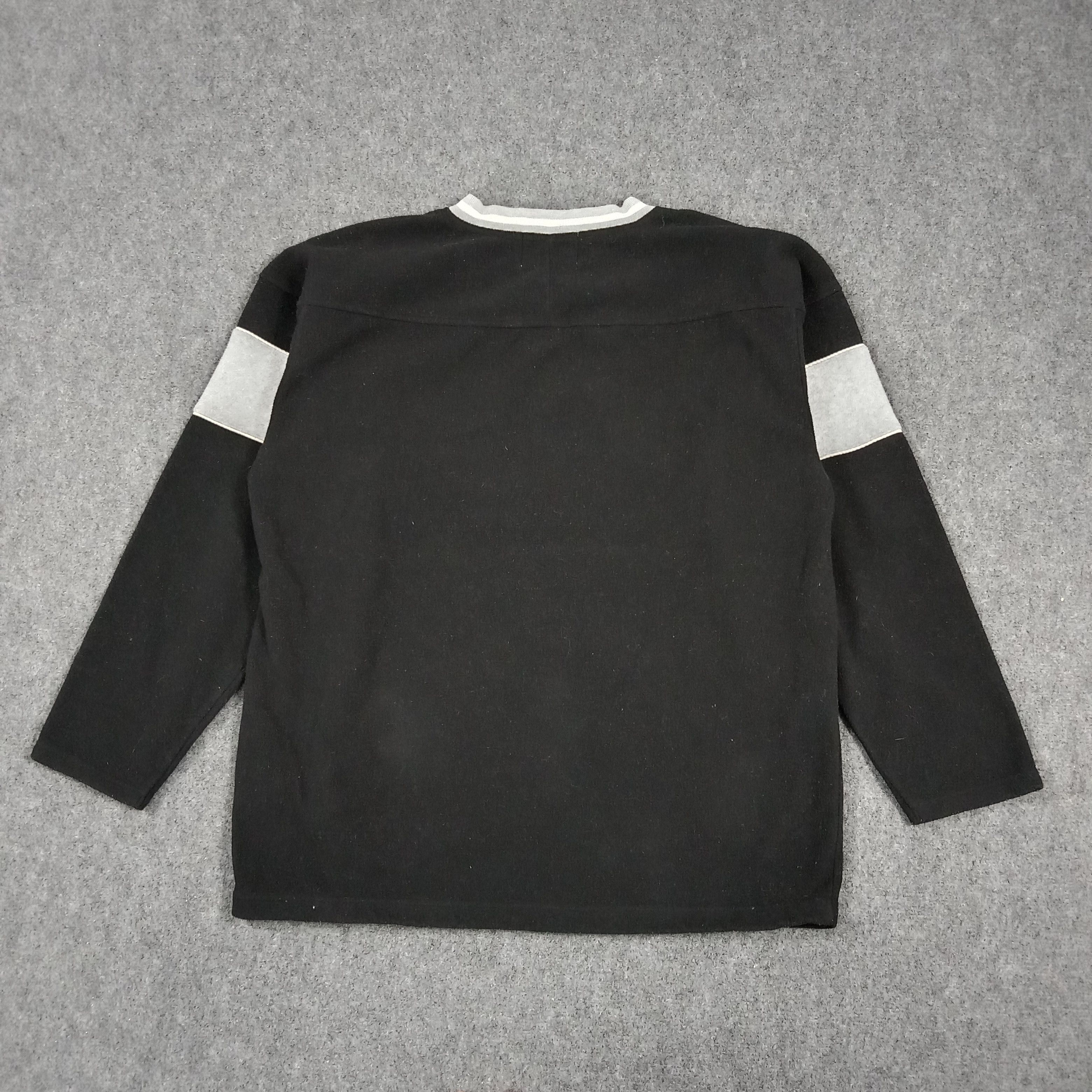NFL Vintage 90's Oakland Raiders NFL Goldwin Sweatshirt C292N22 Size US XL / EU 56 / 4 - 4 Thumbnail