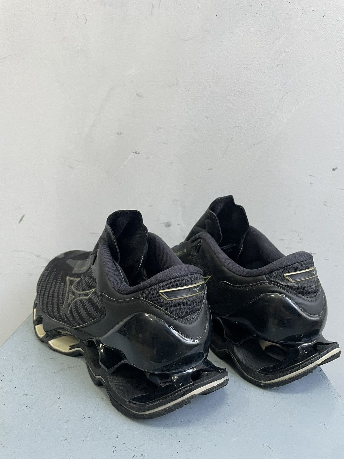 Other Mizuno Wave Prophecy Black Leather Shoes Streetwear Style Size US 8 / EU 41 - 8 Thumbnail