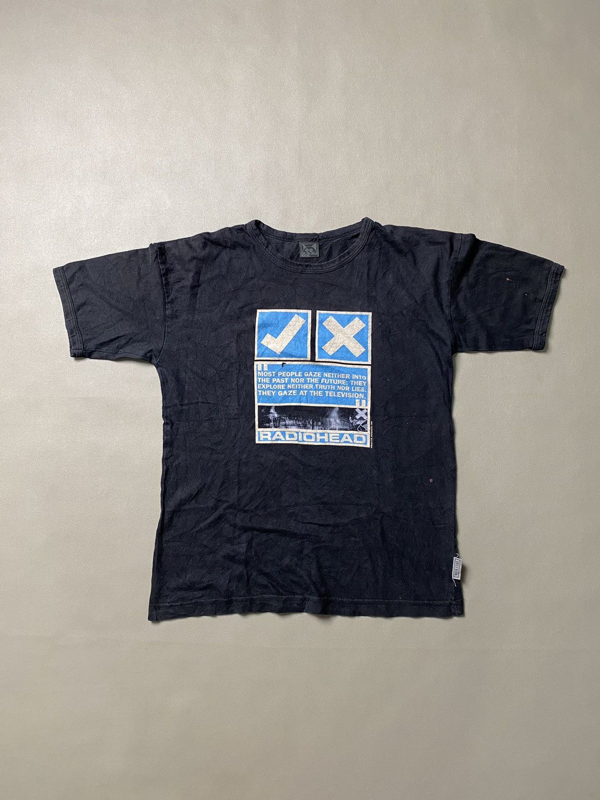 Band Tees × Vintage Vintage 90s Radiohead Ok Computer Tshirt Size US M / EU 48-50 / 2 - 1 Thumbnail