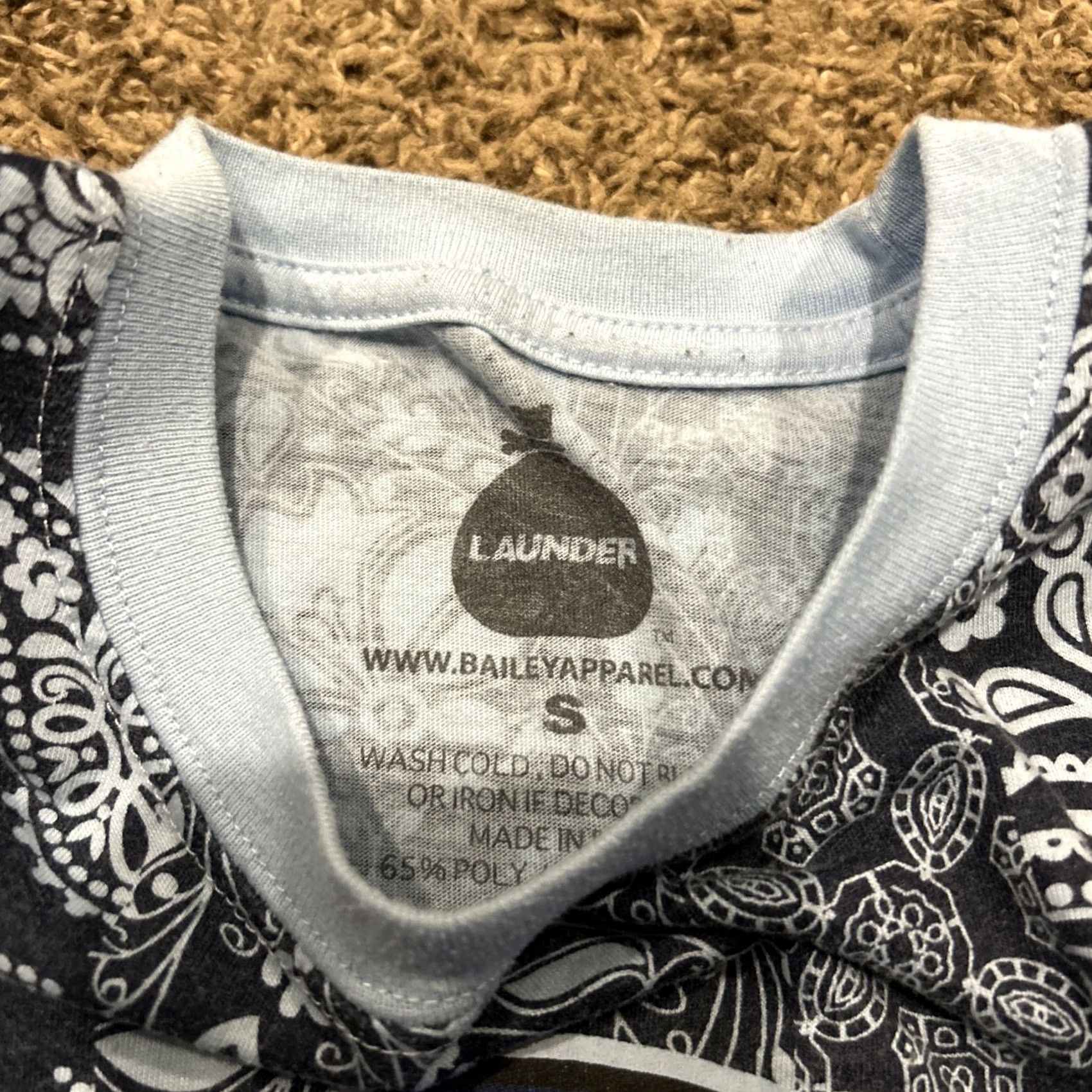 Vintage Bailey Apparel T-Shirt Shirt Cotton Blend Short Sleeve Crew Neck Blue Small Men Hipster Bear A16 Crown Launder Size US S / EU 44-46 / 1 - 2 Thumbnail
