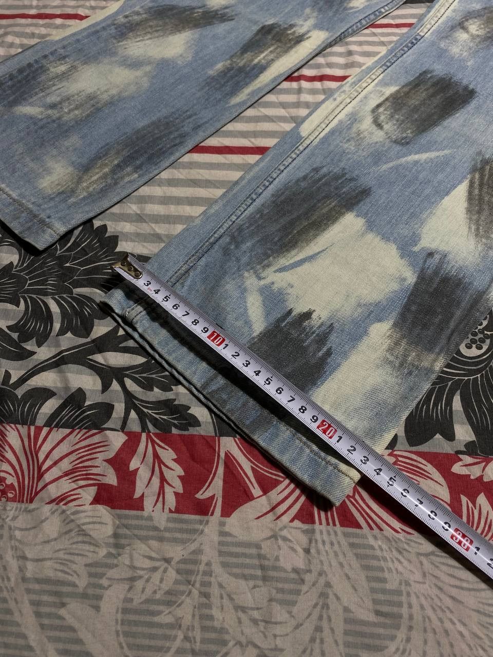 Japanese Brand Crazy Crash Dirty Baggy Faded Jean Japan Avant Garde Style Size US 34 / EU 50 - 3 Thumbnail