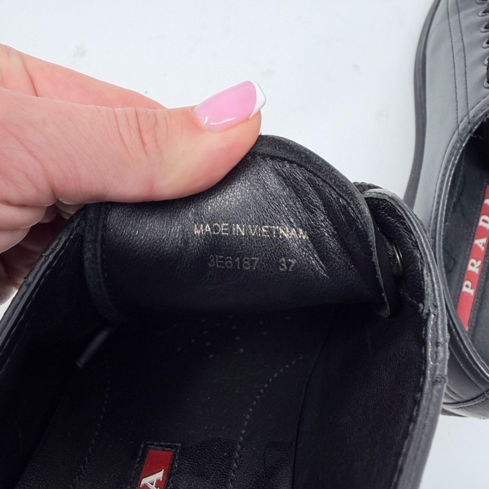Prada Prada Black Leather Sneakers size S Size US 8 / IT 38 - 6 Thumbnail