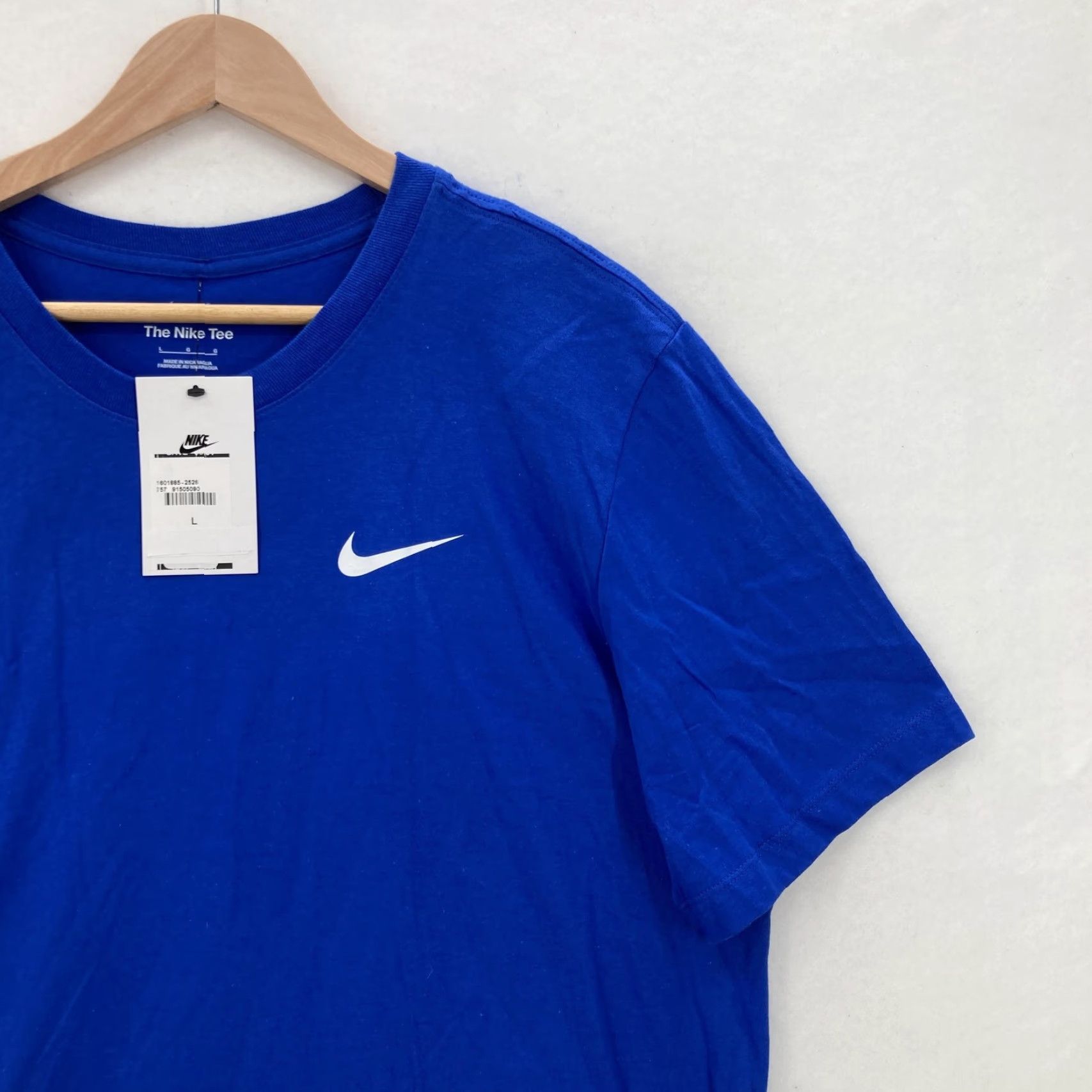 Nike VINTAGE Nike Shirt Mens Large Blue The Nike Tee Swoosh Crewneck Cotton Casual Preppy Size US L / EU 52-54 / 3 - 2 Thumbnail