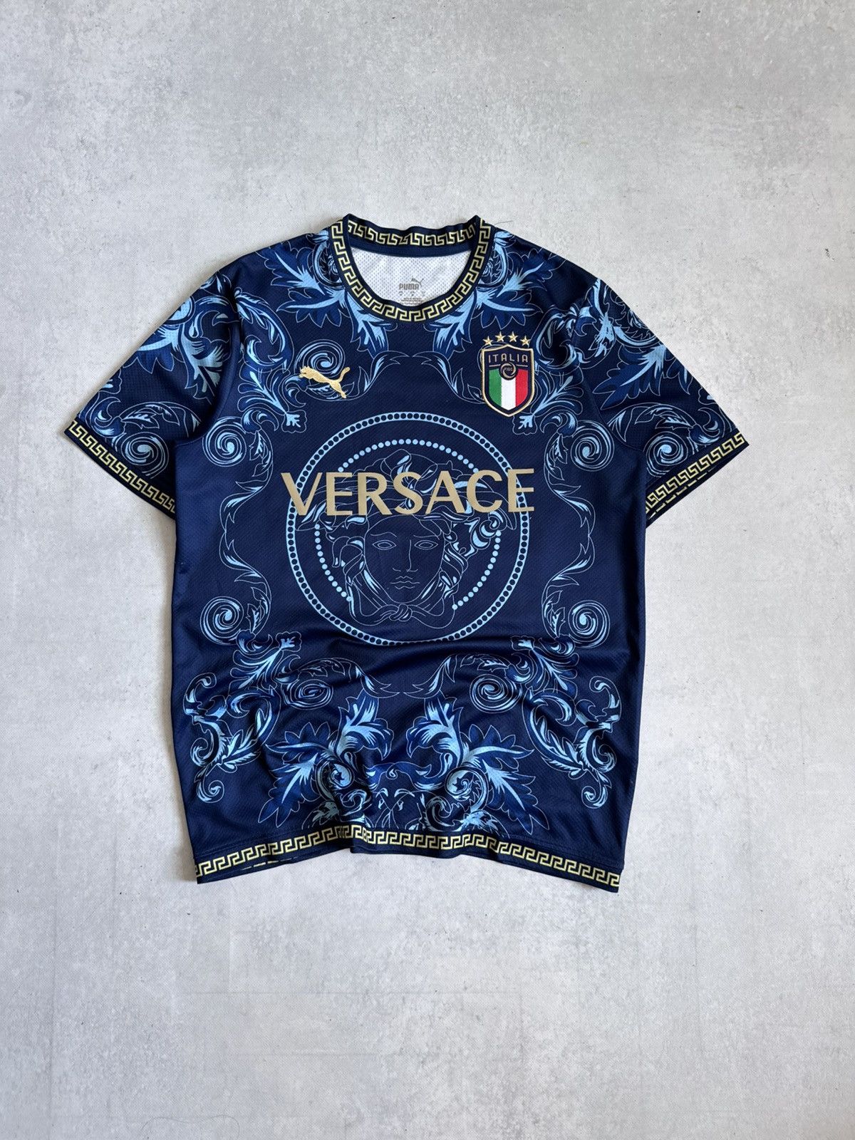 VERSACE PUMA イタリア代表 コラボ Tシャツ Puma × Versace Italy x Versace Jersey | Grailed