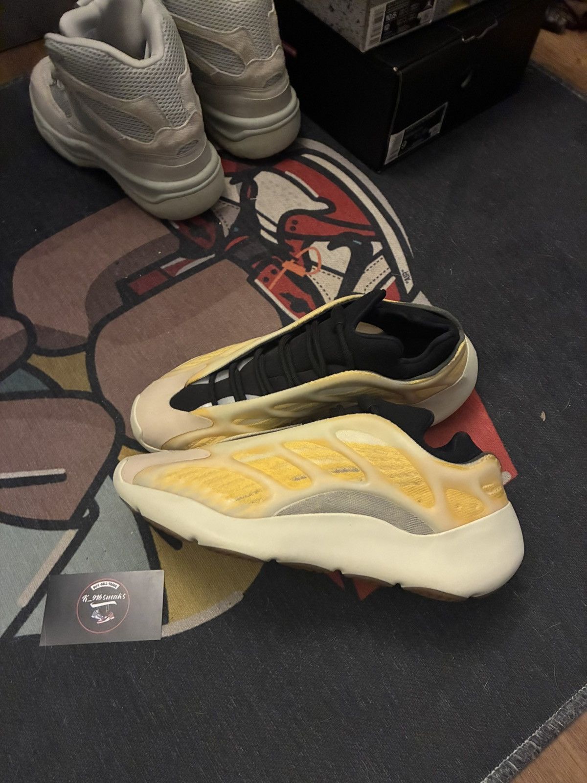 Yeezy Yeezy 700 mono safflower Size US 9 / EU 42 - 1 Thumbnail