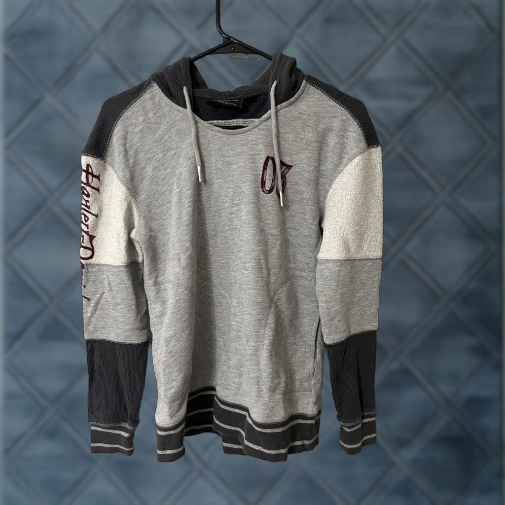 Harley Davidson Harley-Davidson Hoodie Small Women Colorblocked French Terry Pullover 96150-18VW Hoodie Women S Gray Colorblock 90s Logo Size S / US 4 / IT 40 - 1 Thumbnail