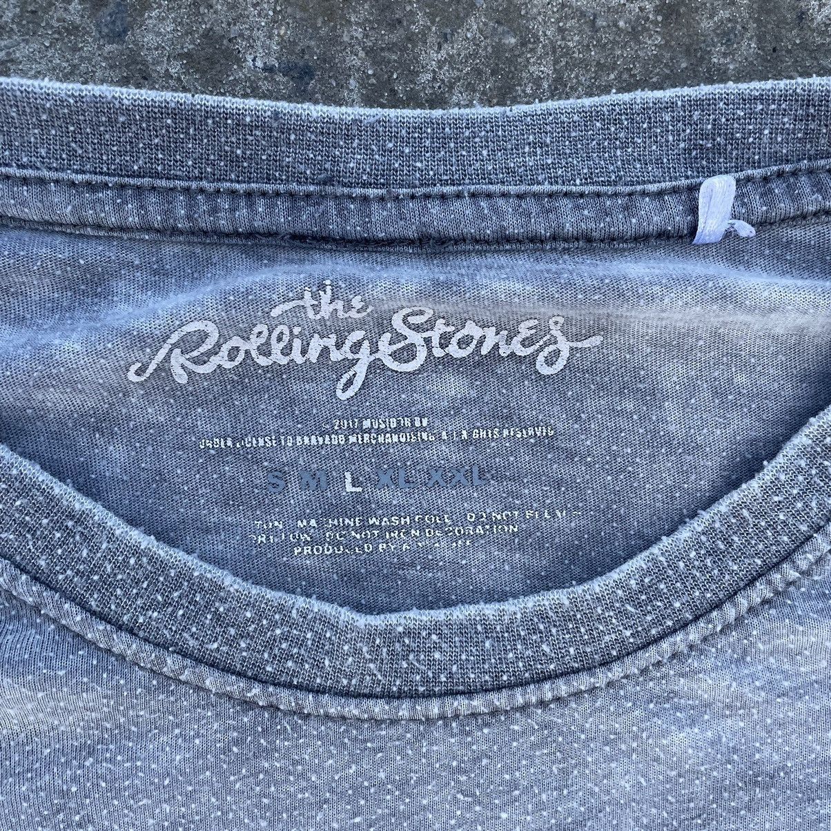 The Rolling Stones × Vintage Vintage T-shirts Rolling Stones Big Logo Rock Band Tee 00s Size US L / EU 52-54 / 3 - 7 Thumbnail
