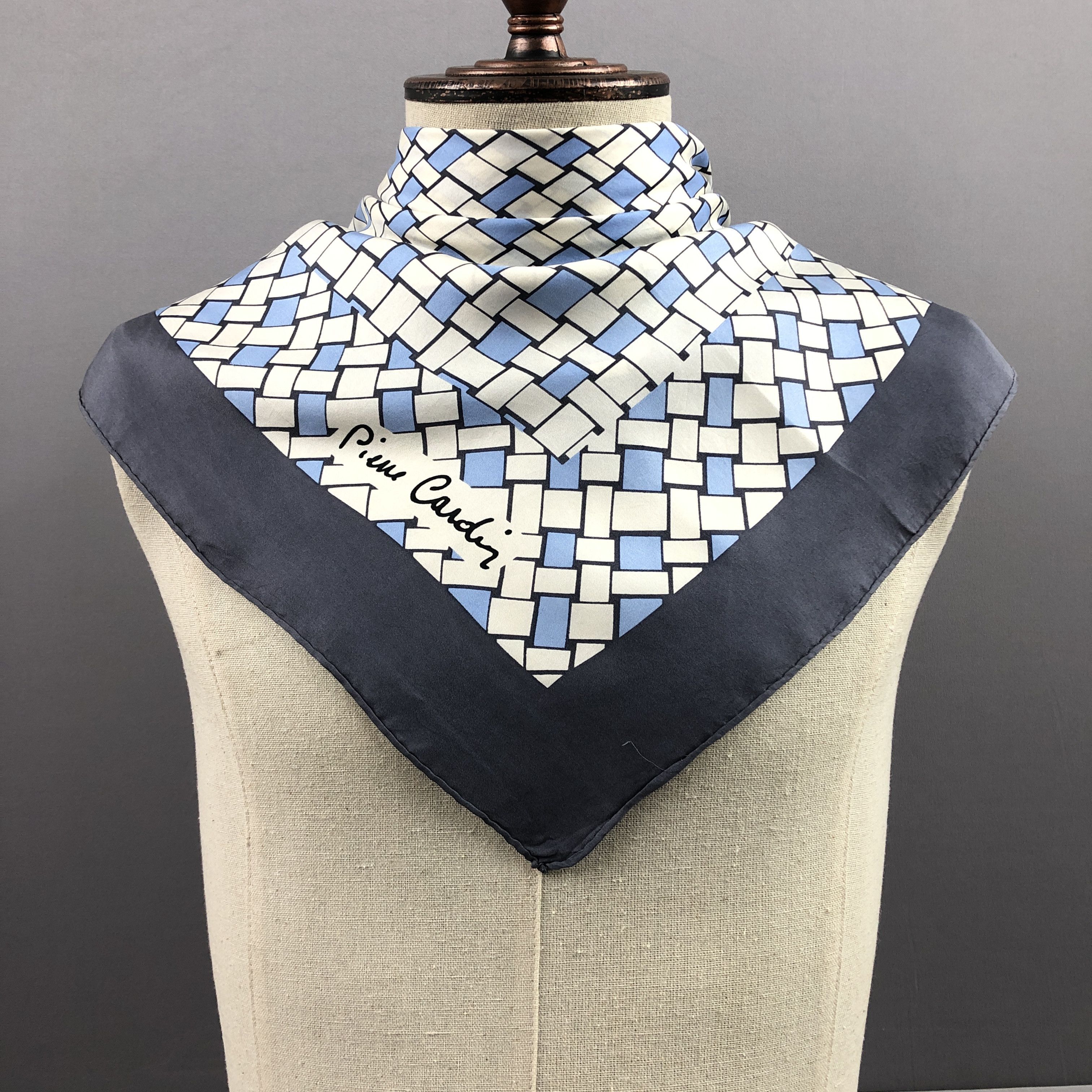Pierre Cardin × Vintage Vintage Pierre Cardin SILK Scarf Twill Stole Wraps Scarves Size ONE SIZE - 12 Thumbnail