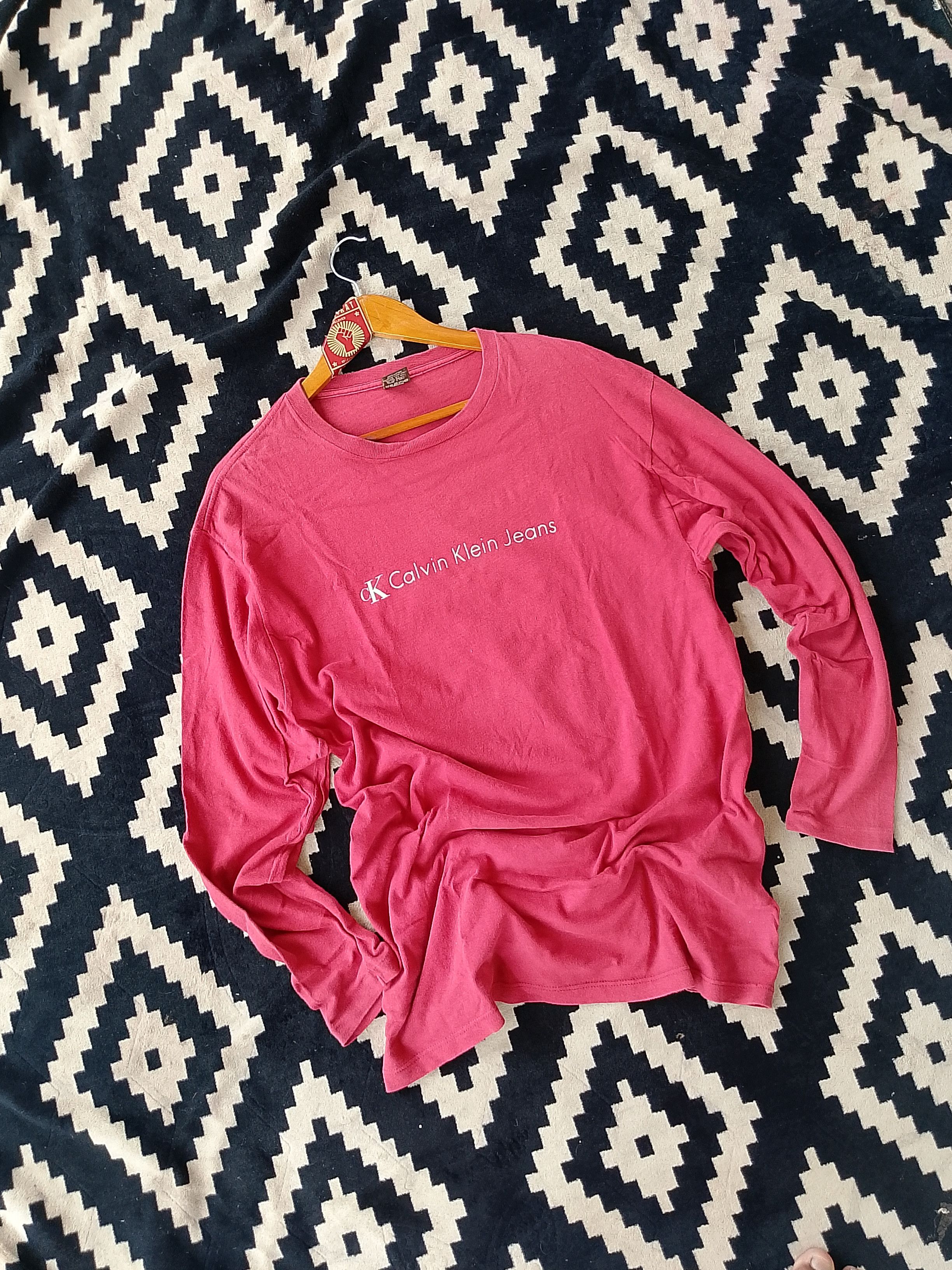 Calvin Klein Vintage Early 90s to Y2K Calvin Klein Jeans Fuchsia Boxy Tee Size US M / EU 48-50 / 2 - 1 Thumbnail