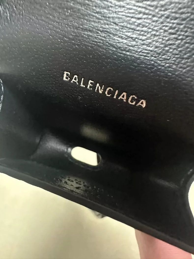 Balenciaga Balenciaga Embossed Earphone Bag 2501-Nextarrow Size ONE SIZE - 5 Thumbnail