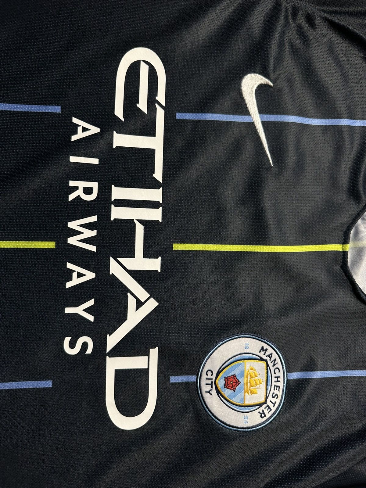 Nike × Vintage Vintage Nike Manchester City soccer jersey size L Mahrez 26 Size US L / EU 52-54 / 3 - 5 Thumbnail