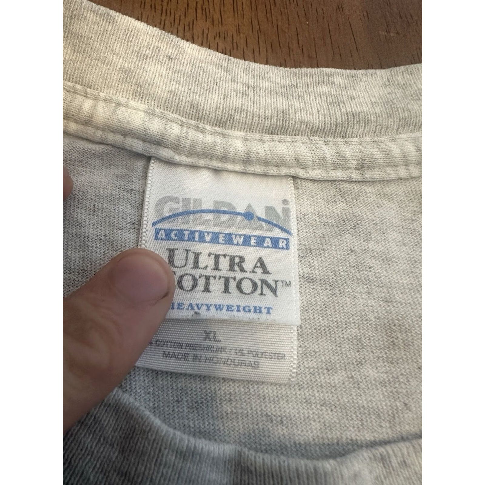 Gildan VINTAGE University Of Connecticut School Of Law Symposium T Shirt XL Y2K Gray Size US XL / EU 56 / 4 - 5 Thumbnail