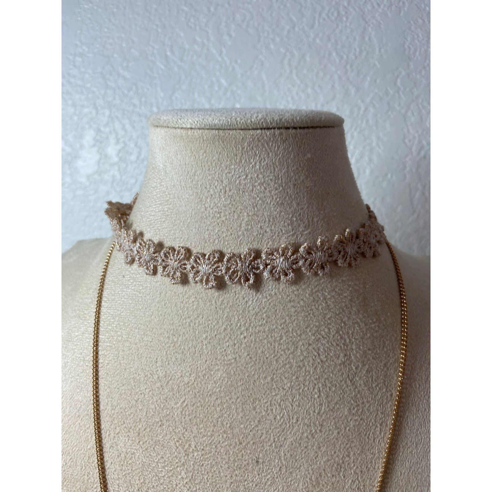 Other Elegant Beige Layered Choker Necklace - Never Worn Size ONE SIZE - 3 Thumbnail