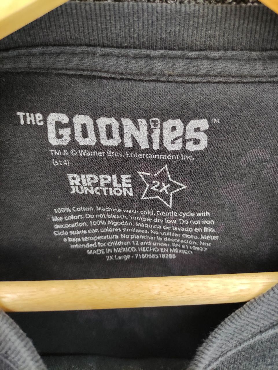 Vintage Vintage Movie The Goonies Hey you Guys T-shirt Size US XXL / EU 58 / 5 - 4 Thumbnail